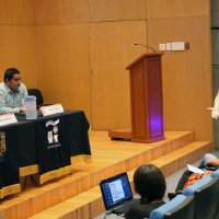 De izquierda a derecha: Héctor Quiroz, Programa de Maestría y Doctorado en Urbanismo (moderador); Víctor Reyes y Manuel Suárez, Instituto de Geografía UNAM.